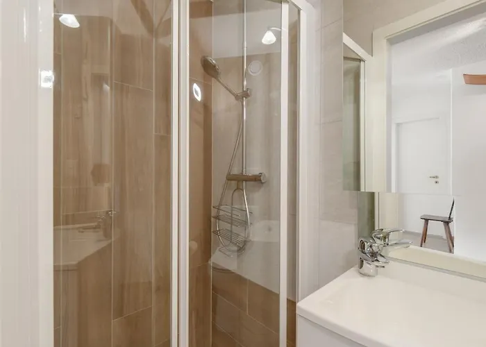 Le Rought L Moubra L Parking L By Cosyhome * 크란스몬타나